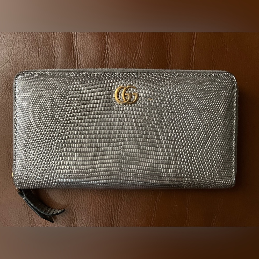 🎁SOLD!🚚 Gucci GG Marmont Silver Lizard Zip Around Wallet